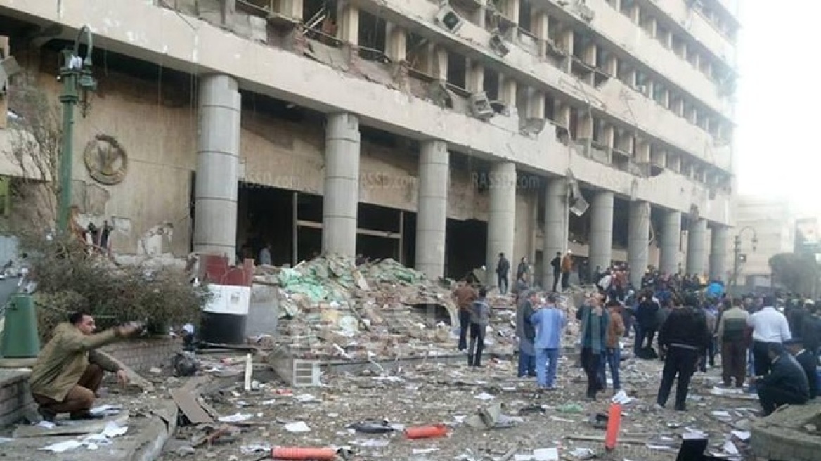 Αίγυπτος: Τρίτη ισχυρή έκρηξη συγκλονίζει το Κάιρο 